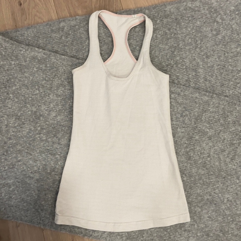 Lululemon fitted tank